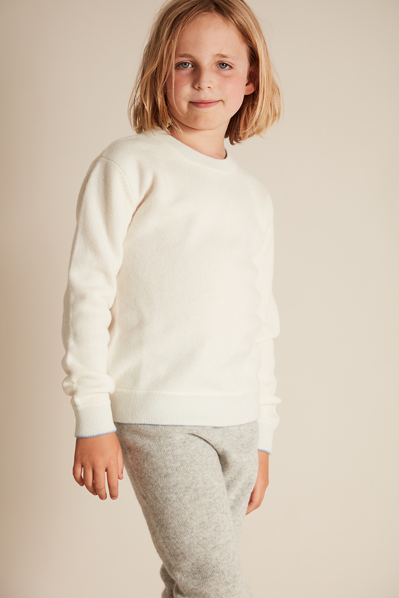 White Round Collar Sweater – M&7